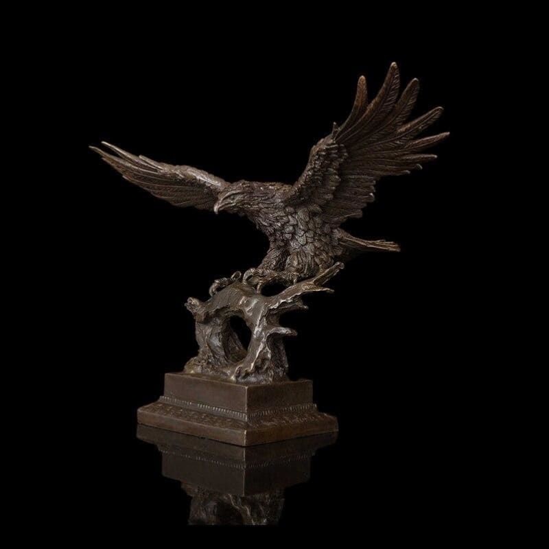 Mighty American Eagle Sculpture